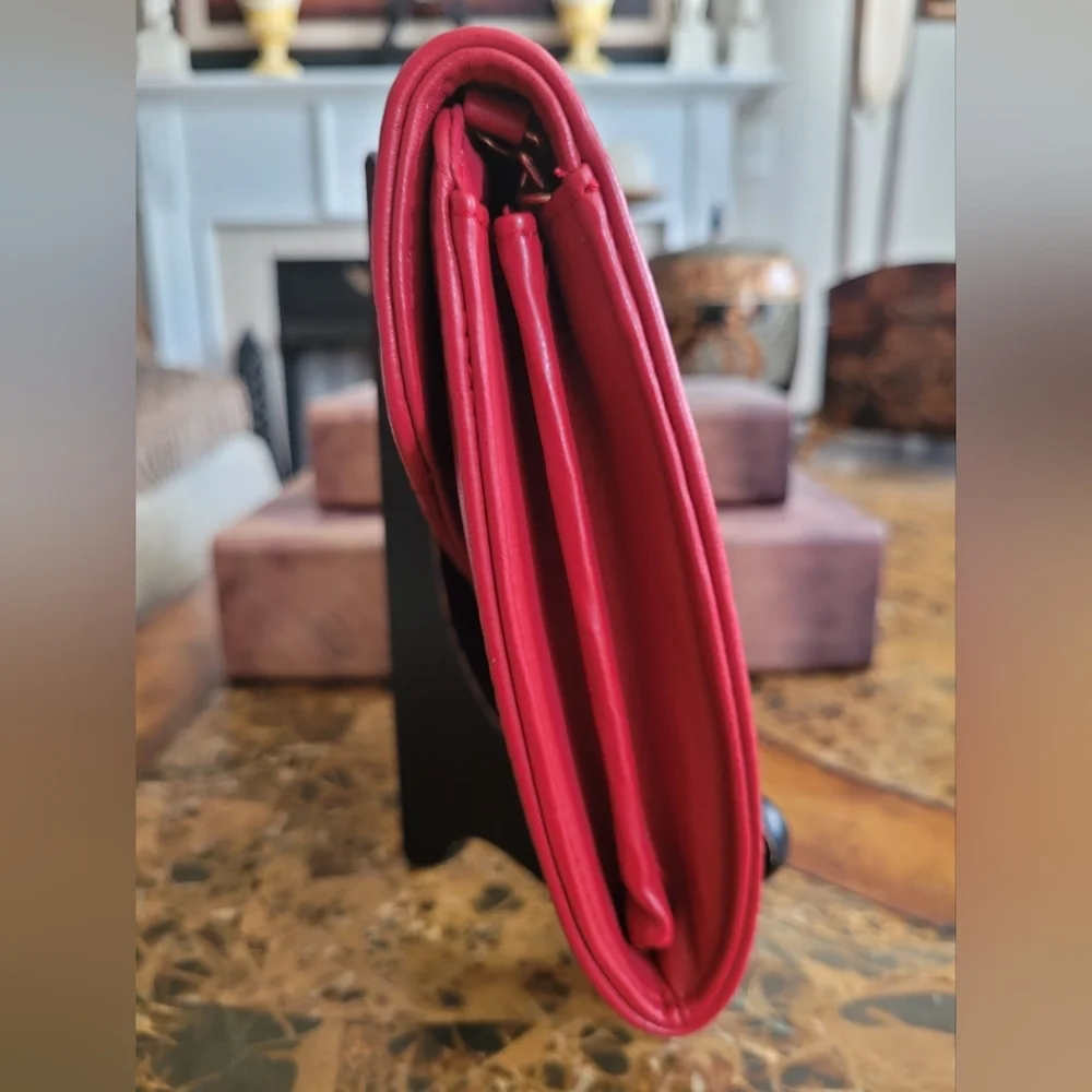 Badgley Mischka Red Quilted Women's Bag - Picture 4 of 10